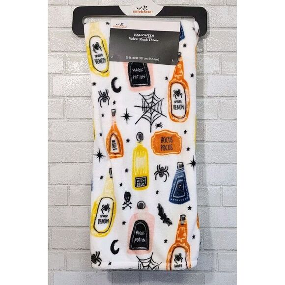 Celebrate It Other - Halloween Hocus Pocus Witches Throw Blanket Potion Bottles Soft Fleece 50" x 60"